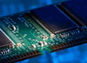 ASUS pode começar a fabricar memória RAM em 2026 — entenda o rumor, o impacto nos preços e a resposta oficial da empresa