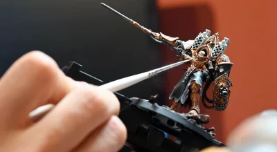 Warhammer 40,000 11ª Edição confirma terrenos pré-pintados para Armageddon — Games Workshop descarta venda de miniaturas prontas