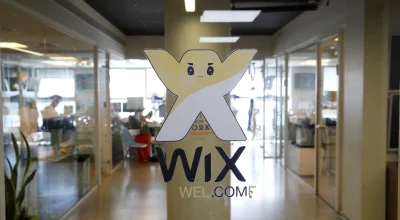 Wix demite 1.000 funcionários por valorização do shekel e avanço da inteligência artificial: entenda os cortes de 20% e o impacto para a empresa