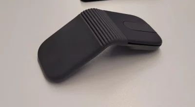 Logitech Mobi Fold: primeiras impressões do mouse dobrável que cabe no bolso, tem rolagem por toque e até 33 dias de bateria