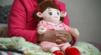 Bonecas com IA para idosos na Coreia do Sul: como Hyodol e robôs de companhia ajudam a combater a solidão, lembrar remédios e monitorar a saúde